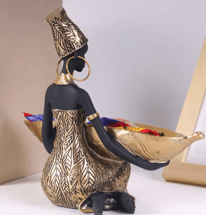 Decorative Girl Holding Tray Figurine – Resin Storage Sculpture for Home & Office Décor