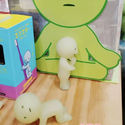 Smiski Toothbrush & Pen Holder – Cute Standing Night Light Figurine and Desktop Decoration